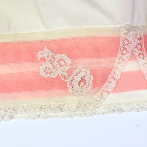 Vintage Unbranded Half Slip Pink Lace Trim 26" Long *Flaw - Picture 6 of 10